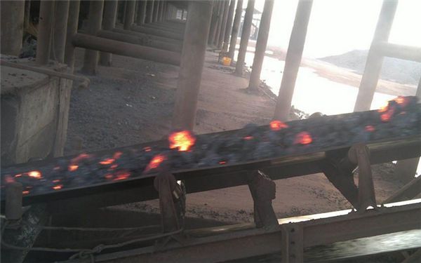 耐熱輸送帶為什么會(huì)彎曲 耐熱輸送帶為什么會(huì)彎曲